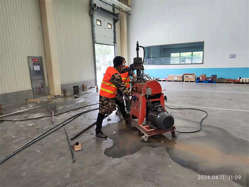 固始厂房地面下沉塌陷注浆加固施工